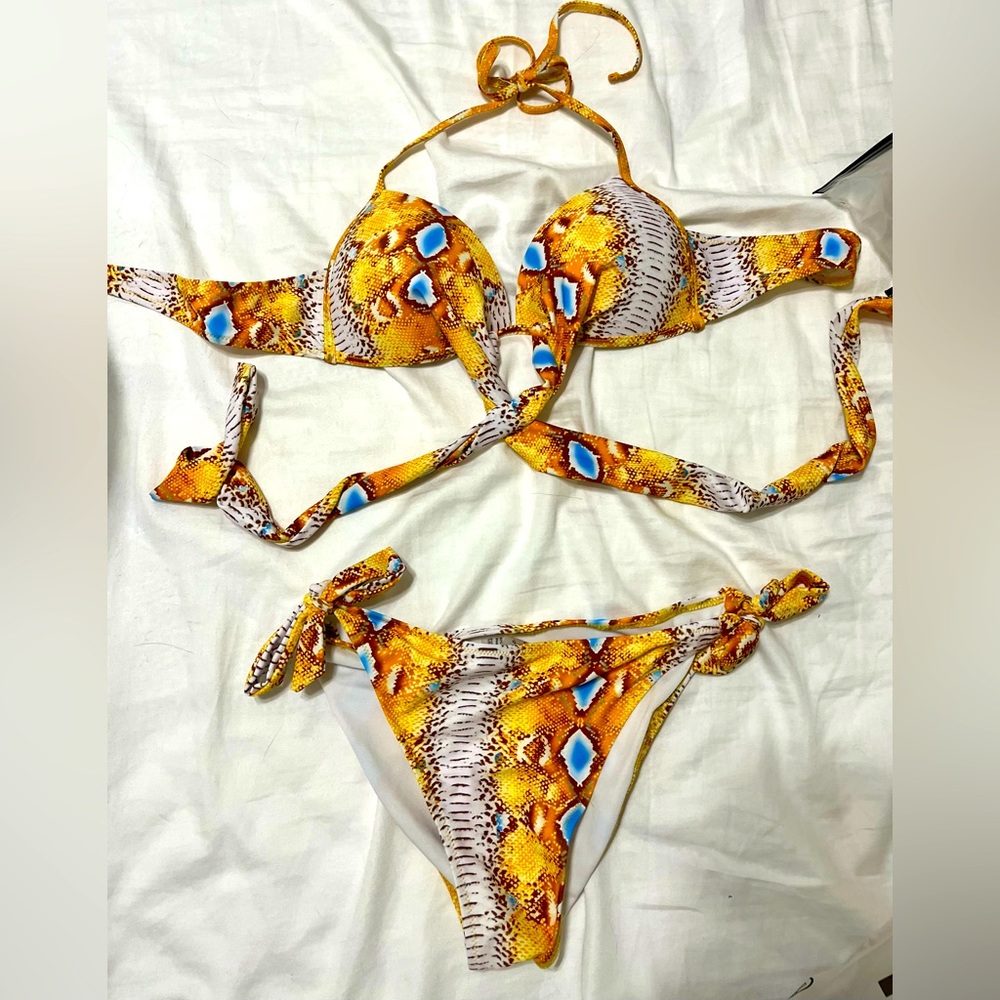 SHEIN size L snake skin bikini - never worn